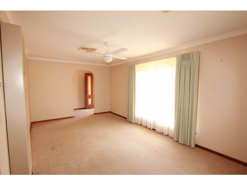 1/85 Simpsons Road, Eaglehawk VIC 3556