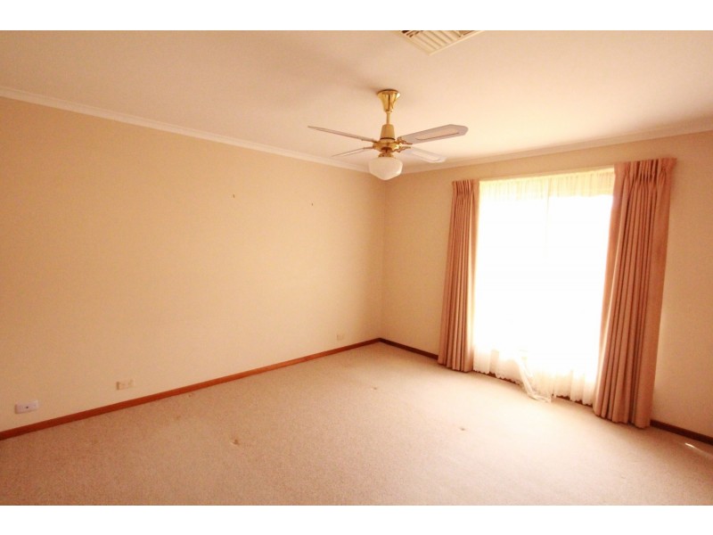 1/85 Simpsons Road, Eaglehawk VIC 3556