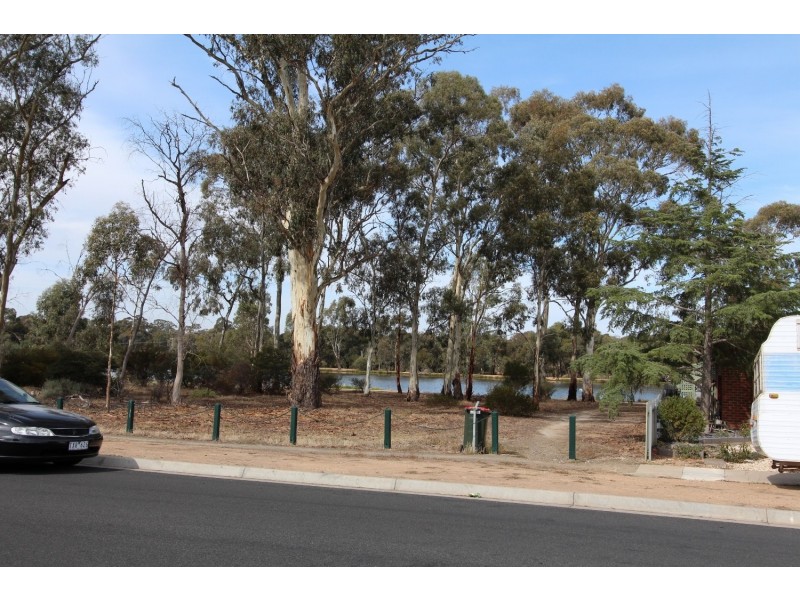 1/85 Simpsons Road, Eaglehawk VIC 3556