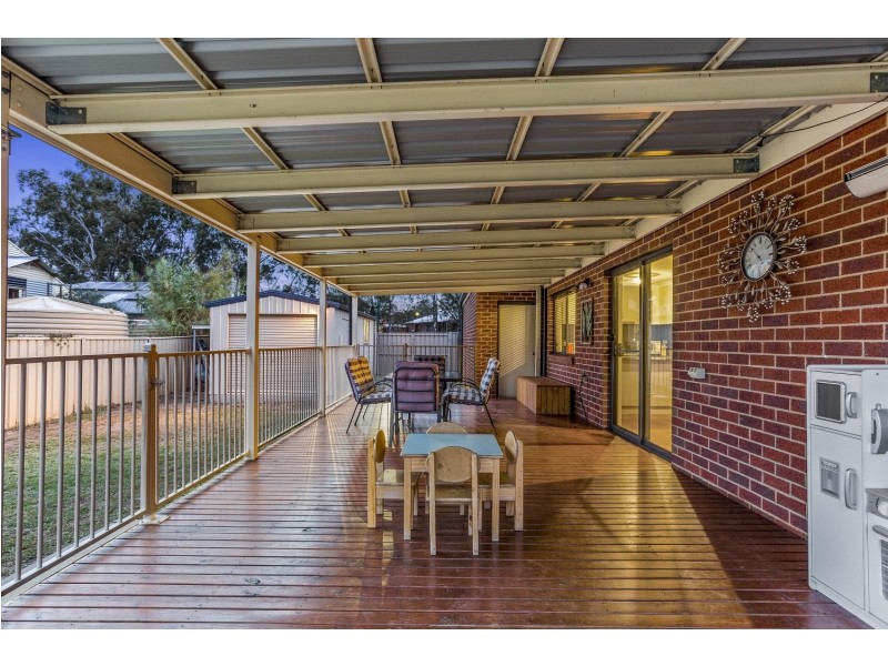 4 Lorna Court, White Hills VIC 3550