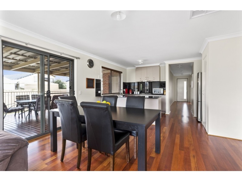 4 Lorna Court, White Hills VIC 3550