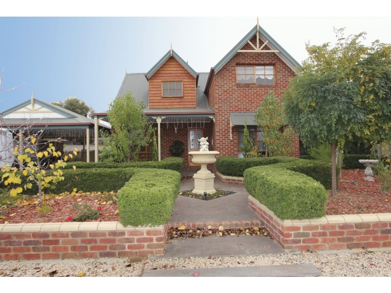 28 Saxby Drive, Strathfieldsaye VIC 3551