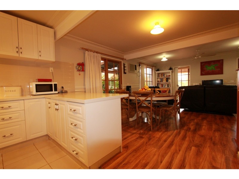 28 Saxby Drive, Strathfieldsaye VIC 3551