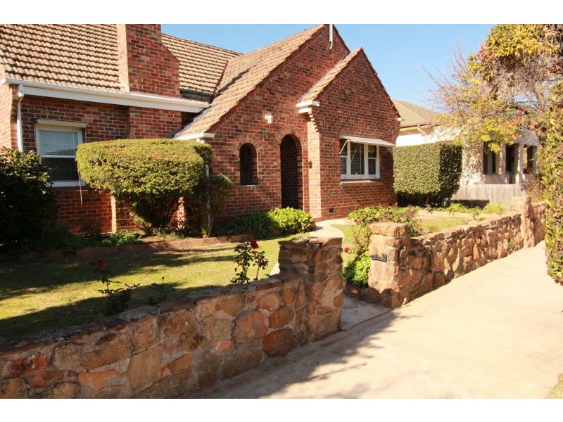 10 Dungey Avenue, Flora Hill VIC 3550