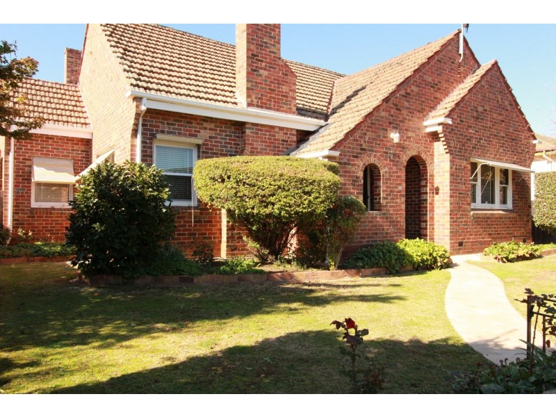 10 Dungey Avenue, Flora Hill VIC 3550