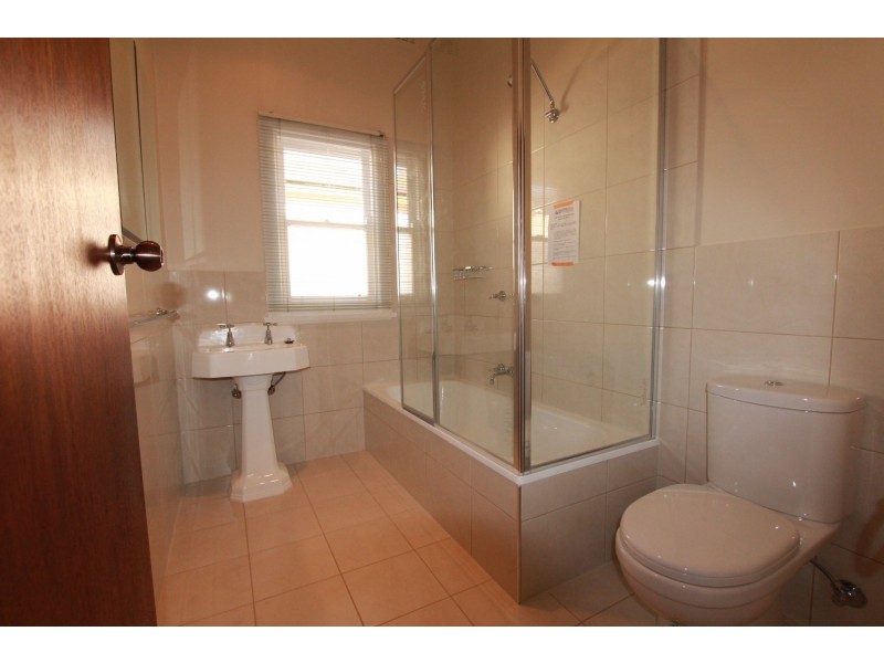 10 Dungey Avenue, Flora Hill VIC 3550
