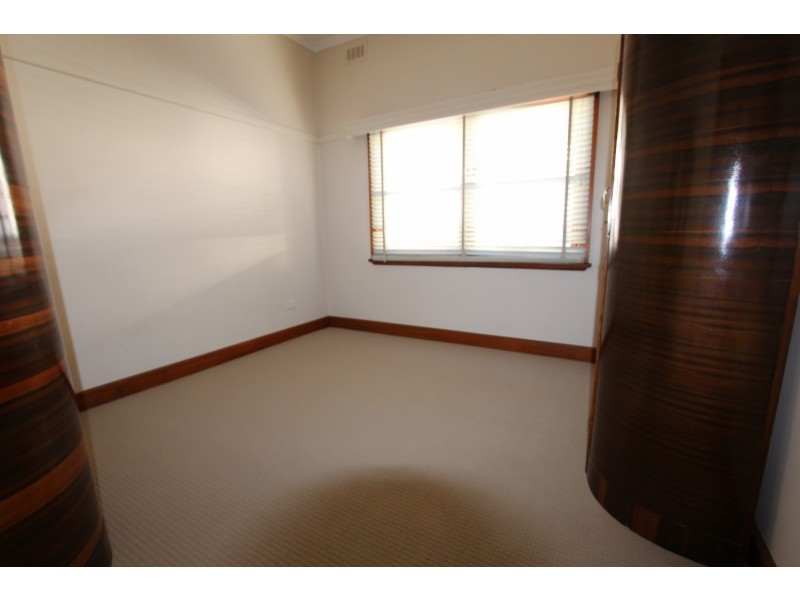 10 Dungey Avenue, Flora Hill VIC 3550