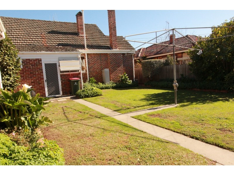 10 Dungey Avenue, Flora Hill VIC 3550