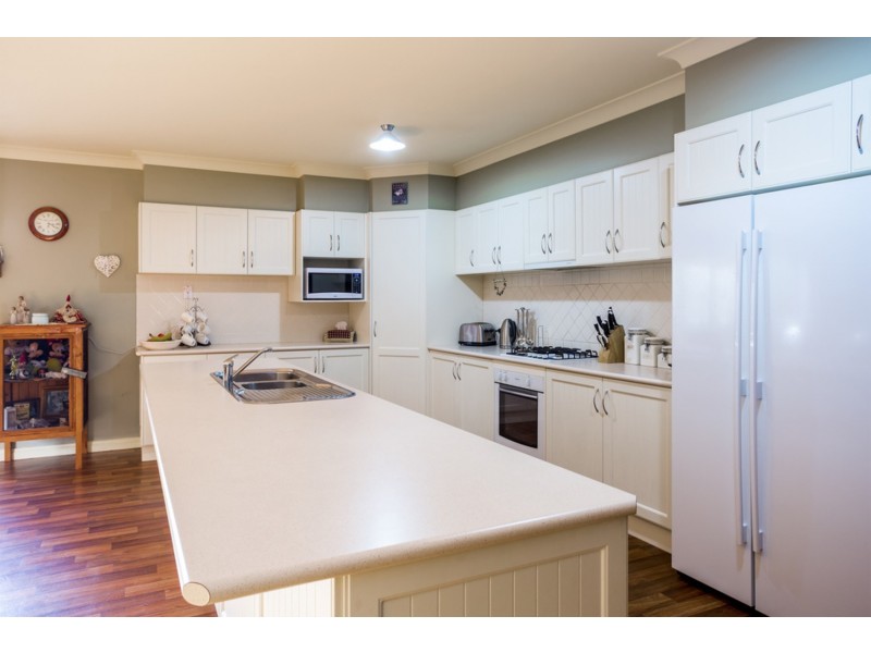 25 Athena Way, Strathfieldsaye VIC 3551