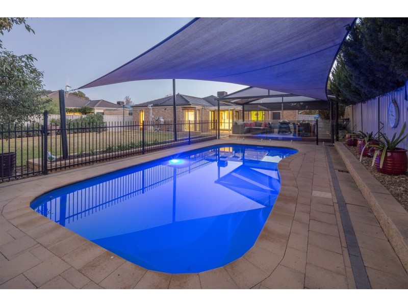 53 Alexander Close, Strathfieldsaye VIC 3551