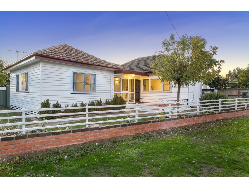 1 Ingleton Street West, Long Gully VIC 3550