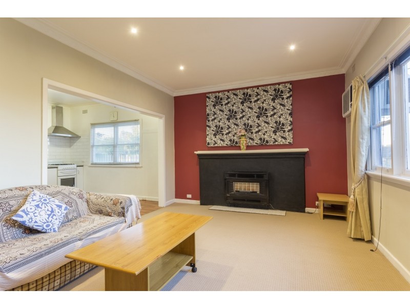 1 Ingleton Street West, Long Gully VIC 3550
