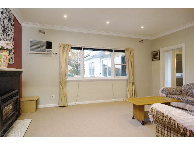 1 Ingleton Street West, Long Gully VIC 3550