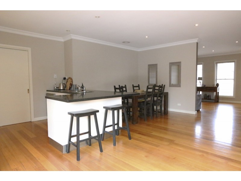 39 Keck Street, Flora Hill VIC 3550