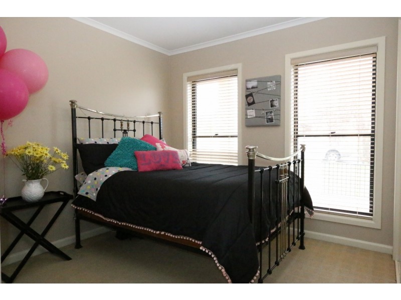 39 Keck Street, Flora Hill VIC 3550