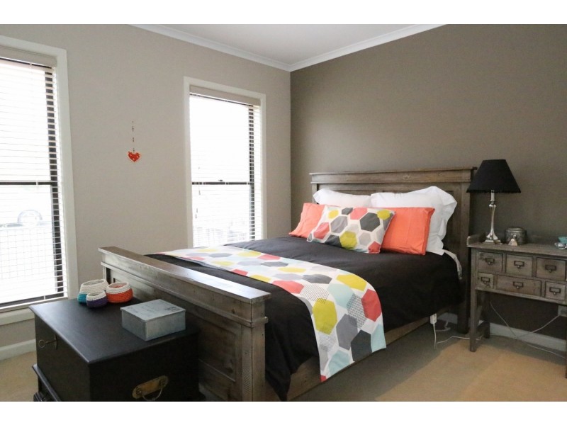 39 Keck Street, Flora Hill VIC 3550