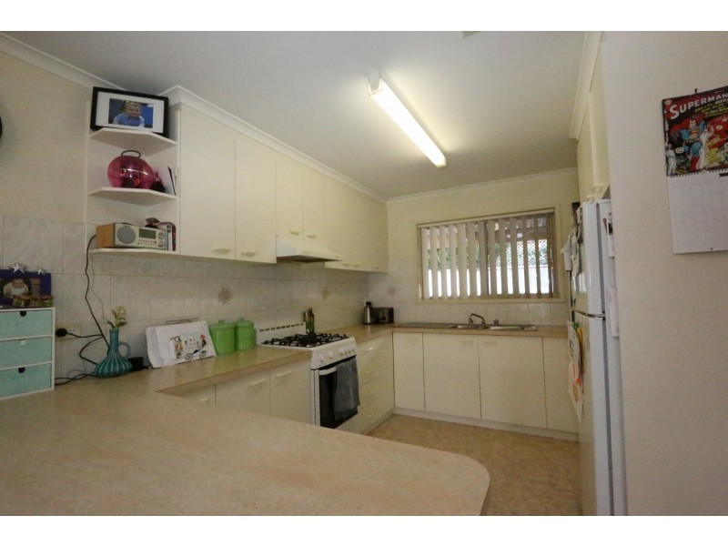 2/212 Mackenzie Steet West, Kangaroo Flat VIC 3555