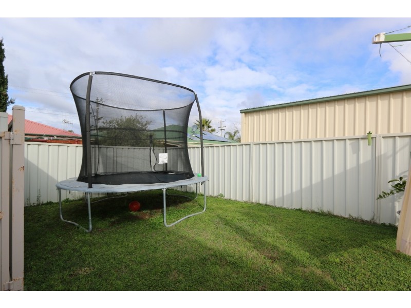 2/212 Mackenzie Steet West, Kangaroo Flat VIC 3555