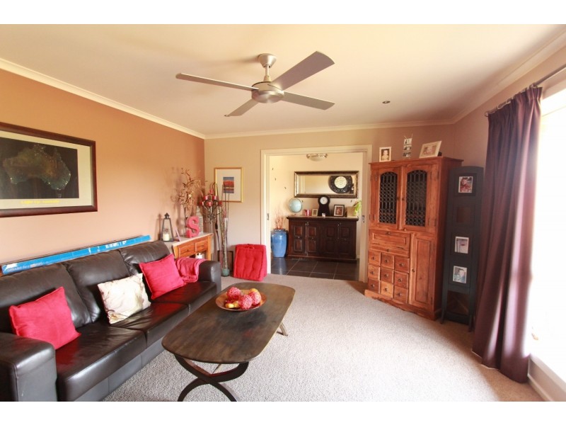 14 Palmer Road, Neilborough VIC 3570