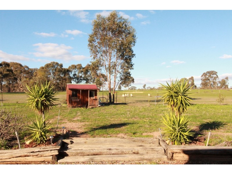 14 Palmer Road, Neilborough VIC 3570