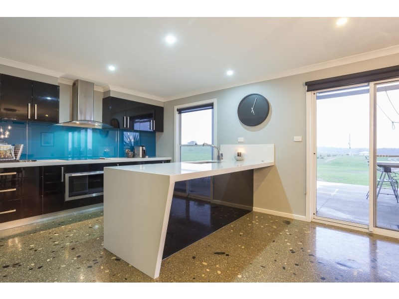 15 Castles Road, Axe Creek VIC 3551