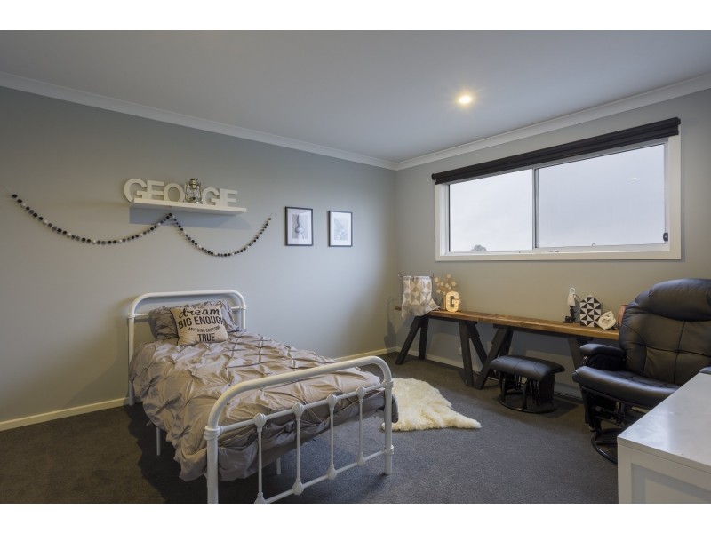 15 Castles Road, Axe Creek VIC 3551