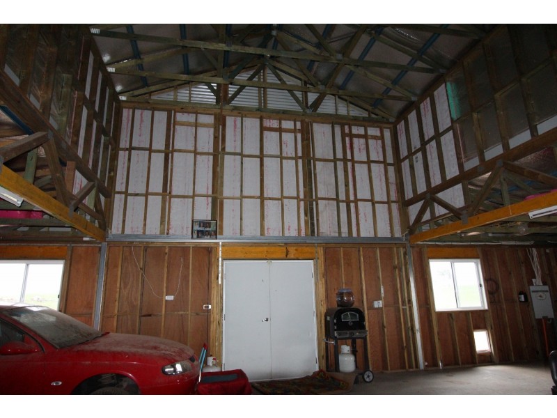 15 Castles Road, Axe Creek VIC 3551