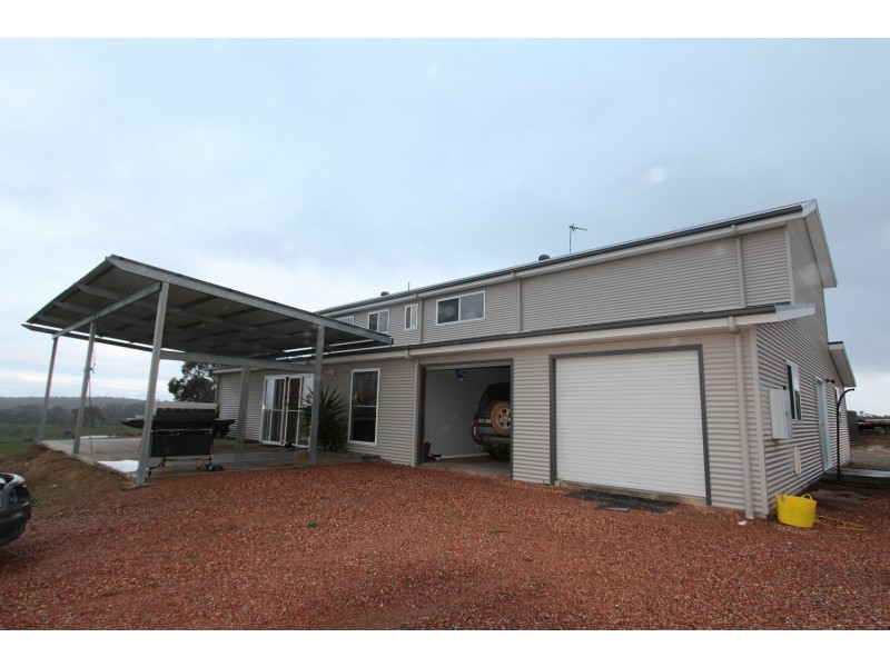 15 Castles Road, Axe Creek VIC 3551