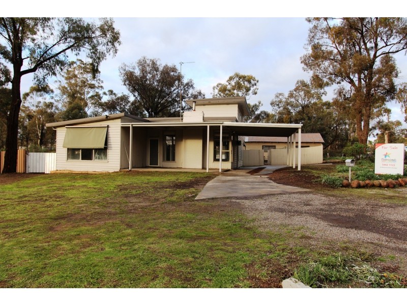 19 Hopkins Avenue, Eaglehawk VIC 3556