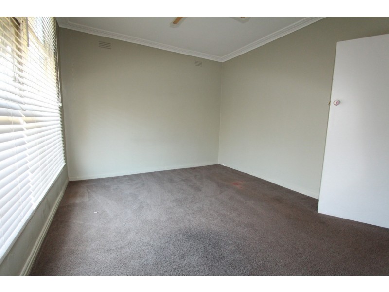 19 Hopkins Avenue, Eaglehawk VIC 3556