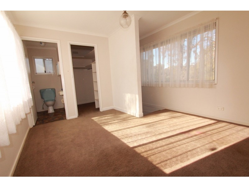 19 Hopkins Avenue, Eaglehawk VIC 3556