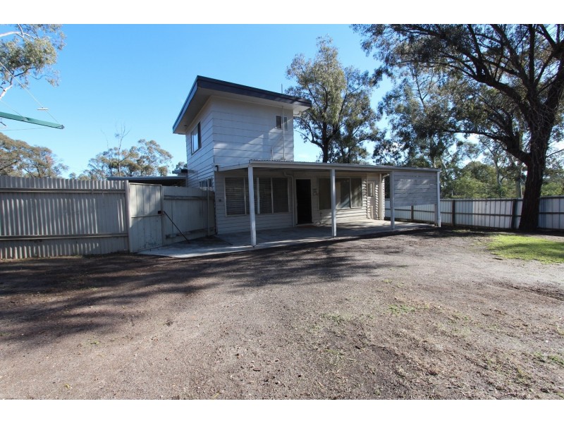 19 Hopkins Avenue, Eaglehawk VIC 3556