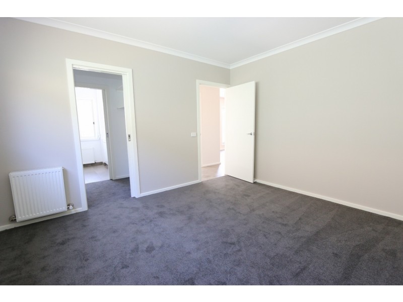 2/47 Race Street, Flora Hill VIC 3550