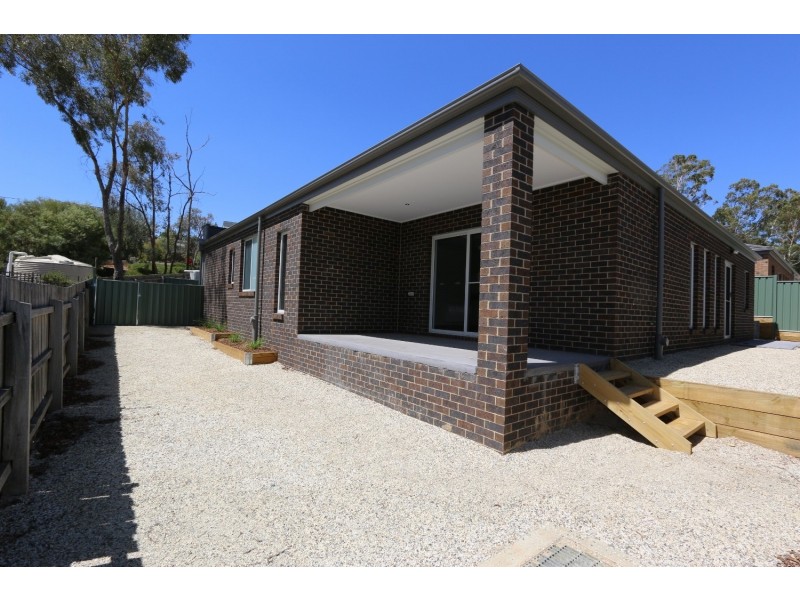 2/47 Race Street, Flora Hill VIC 3550