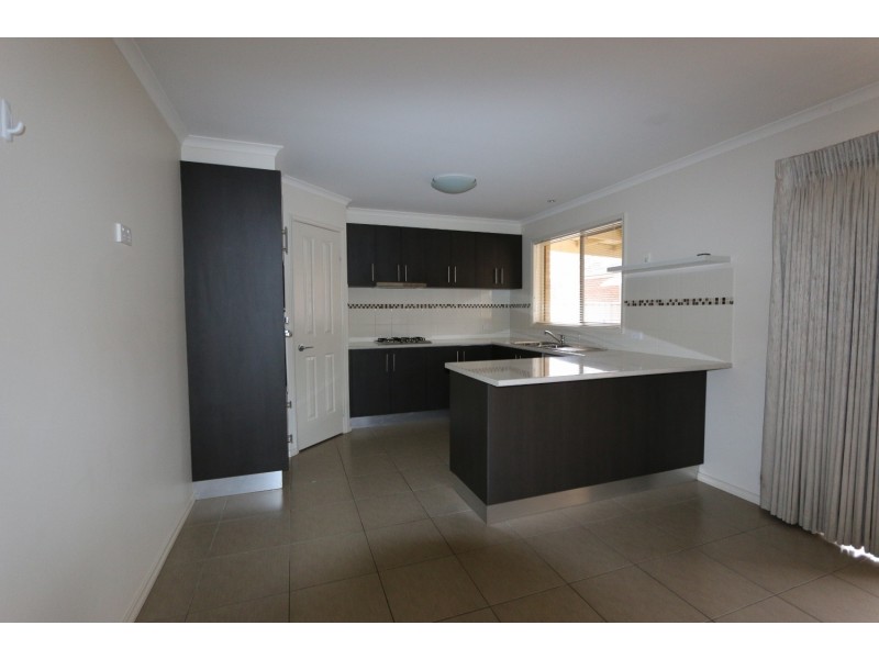 7 Grantham Terrace, Kangaroo Flat VIC 3555