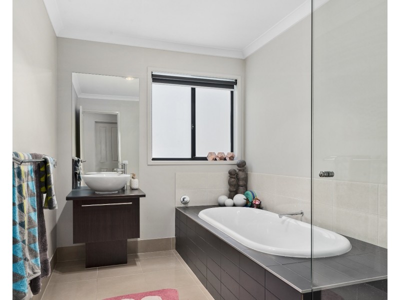 22 Elsworth Drive, Strathfieldsaye VIC 3551