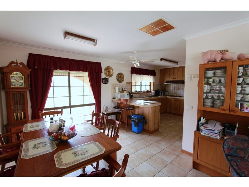 292-294 Midland Highway, Epsom VIC 3551