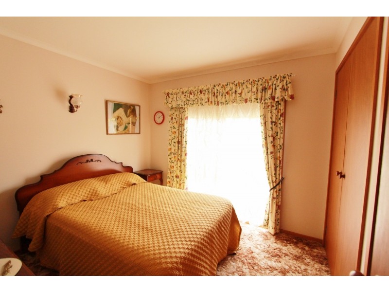 292-294 Midland Highway, Epsom VIC 3551