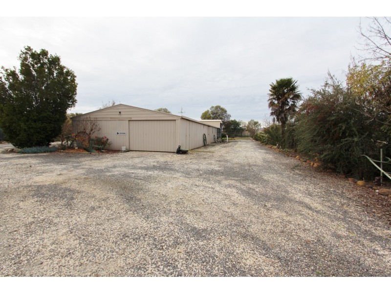 292-294 Midland Highway, Epsom VIC 3551