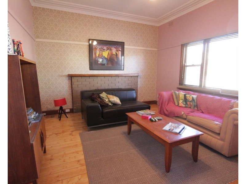 1/17 Spring Gully Road, Quarry Hill VIC 3550