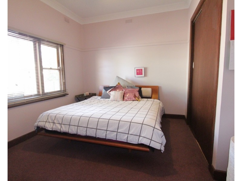 1/17 Spring Gully Road, Quarry Hill VIC 3550