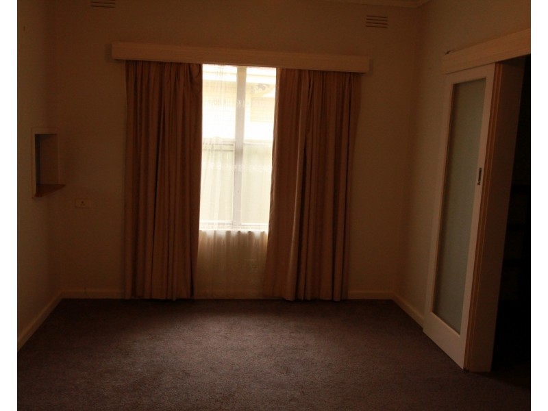 25 Carpenter Street, Kangaroo Flat VIC 3555