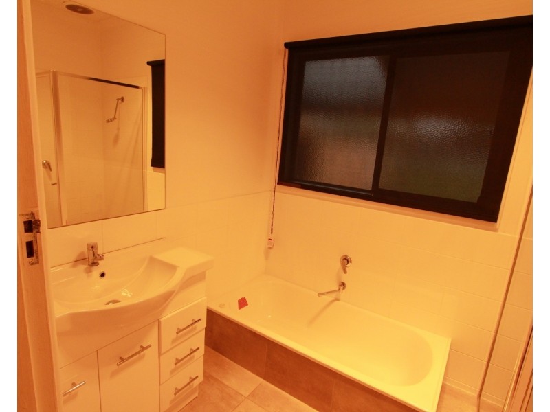 25 Carpenter Street, Kangaroo Flat VIC 3555