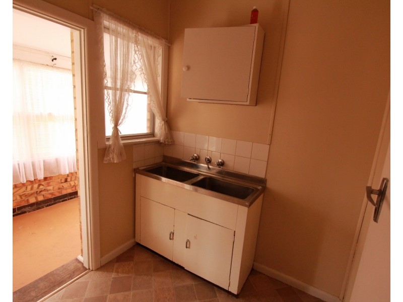 25 Carpenter Street, Kangaroo Flat VIC 3555