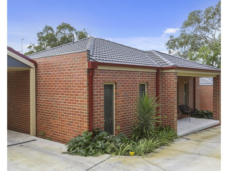 2/17 Spring Gully Road, Quarry Hill VIC 3550