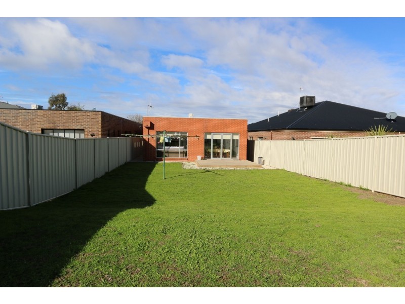 7A Bronze Drive, Kangaroo Flat VIC 3555