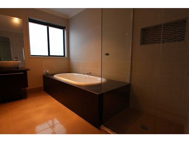 22 Elsworth Drive, Strathfieldsaye VIC 3551