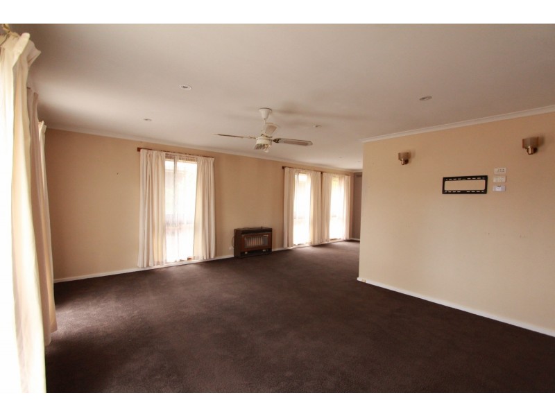 10 Archer Street, Kangaroo Flat VIC 3555