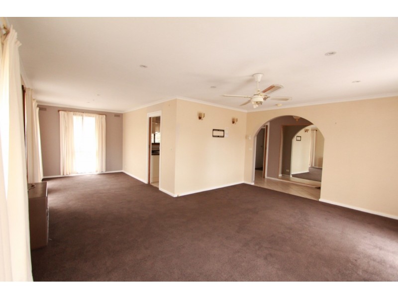 10 Archer Street, Kangaroo Flat VIC 3555