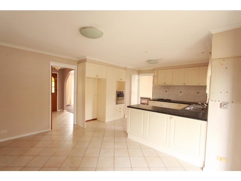 10 Archer Street, Kangaroo Flat VIC 3555